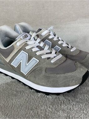 New Balance Classic 574 Shoes Women 8 Core Gray Classic Suede Sneaker